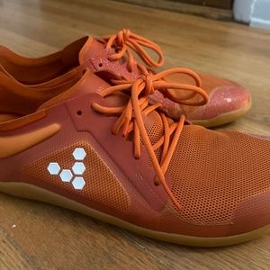 Vivo barefoot size 43 (10) red shoes